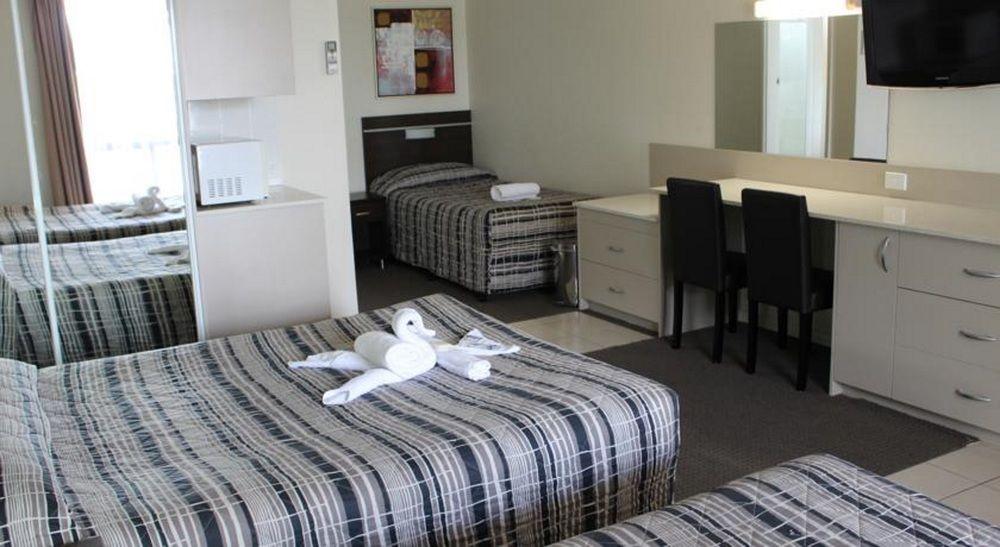 Golden West Motor Inn Dubbo Bagian luar foto