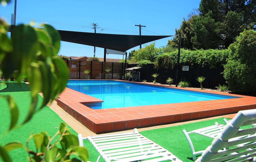 Golden West Motor Inn Dubbo Bagian luar foto