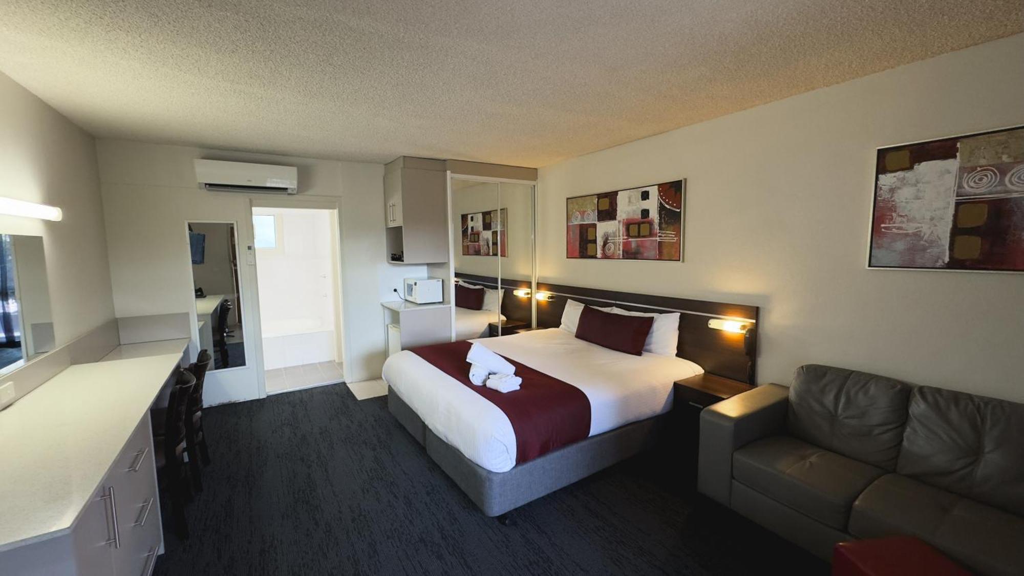Golden West Motor Inn Dubbo Bagian luar foto